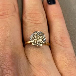 14k Diamond stud ring